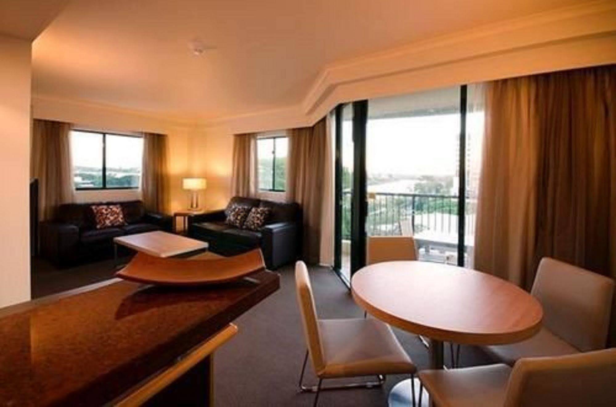Central Cosmo Apartment Hotel Brisbane Zewnętrze zdjęcie